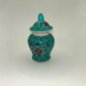 Vtg Chinese Famille Rose Miniature Ginger Jar With Lid